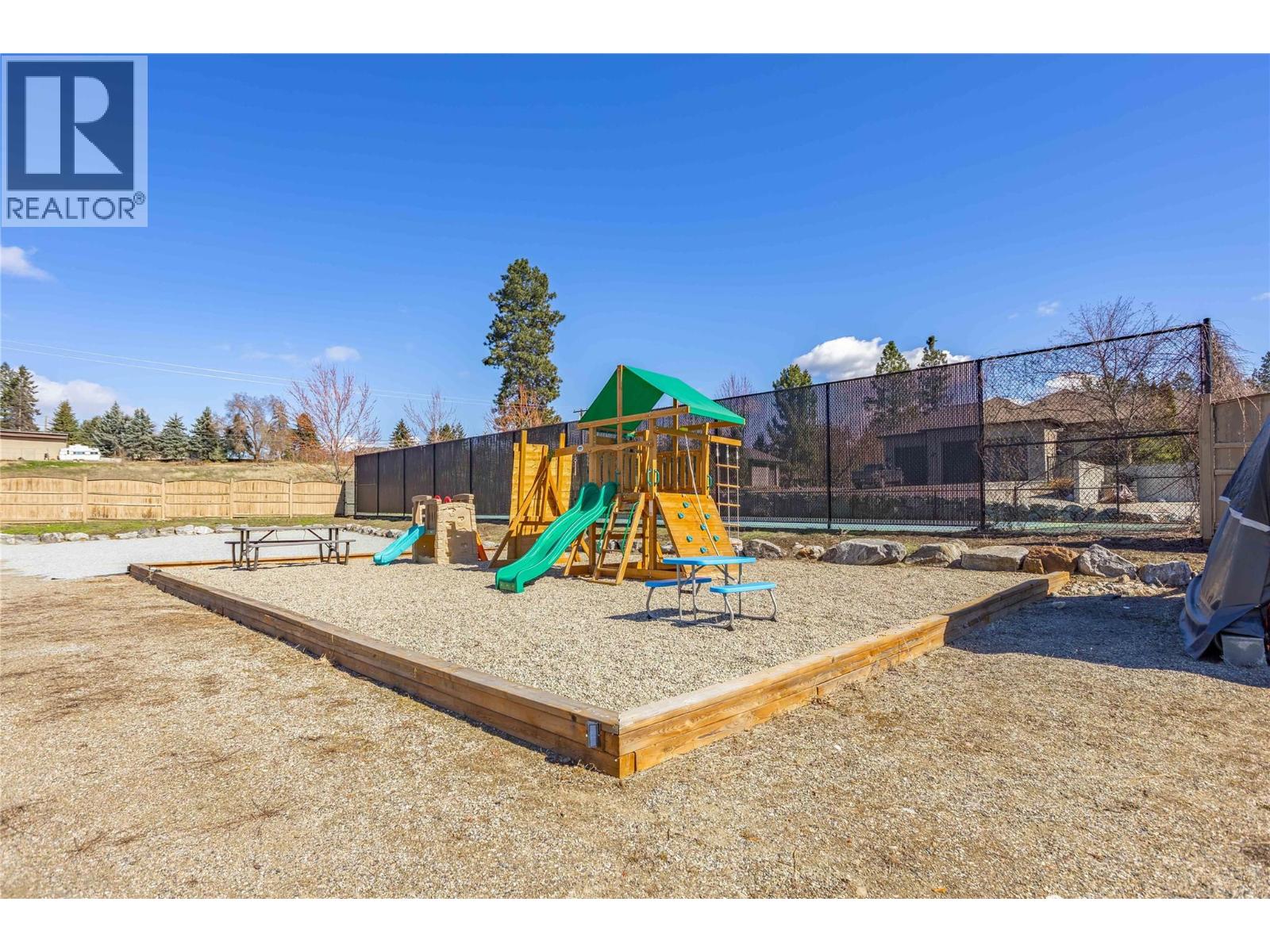 3350 Larkspur Court, Kelowna