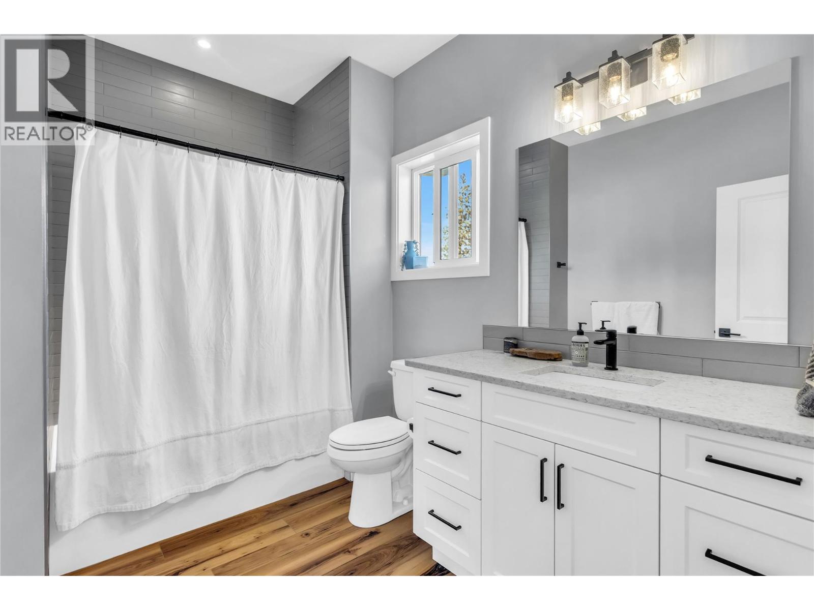 3350 Larkspur Court, Kelowna