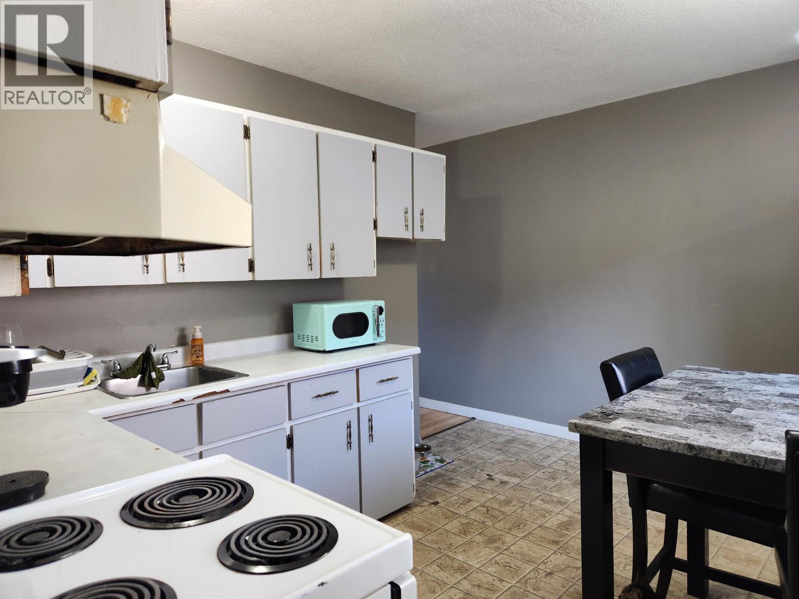 #G70 1900 STRATHCONA AVENUE - Image 7
