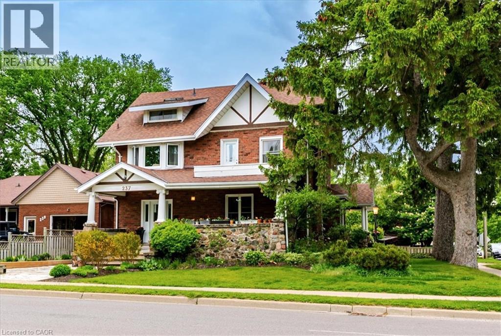 237 NORFOLK Street N - Image 3
