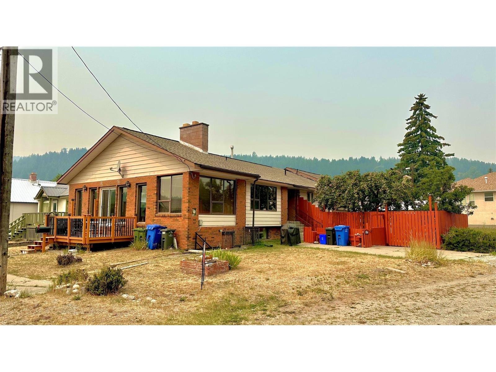 419 Lindsay Street - 1