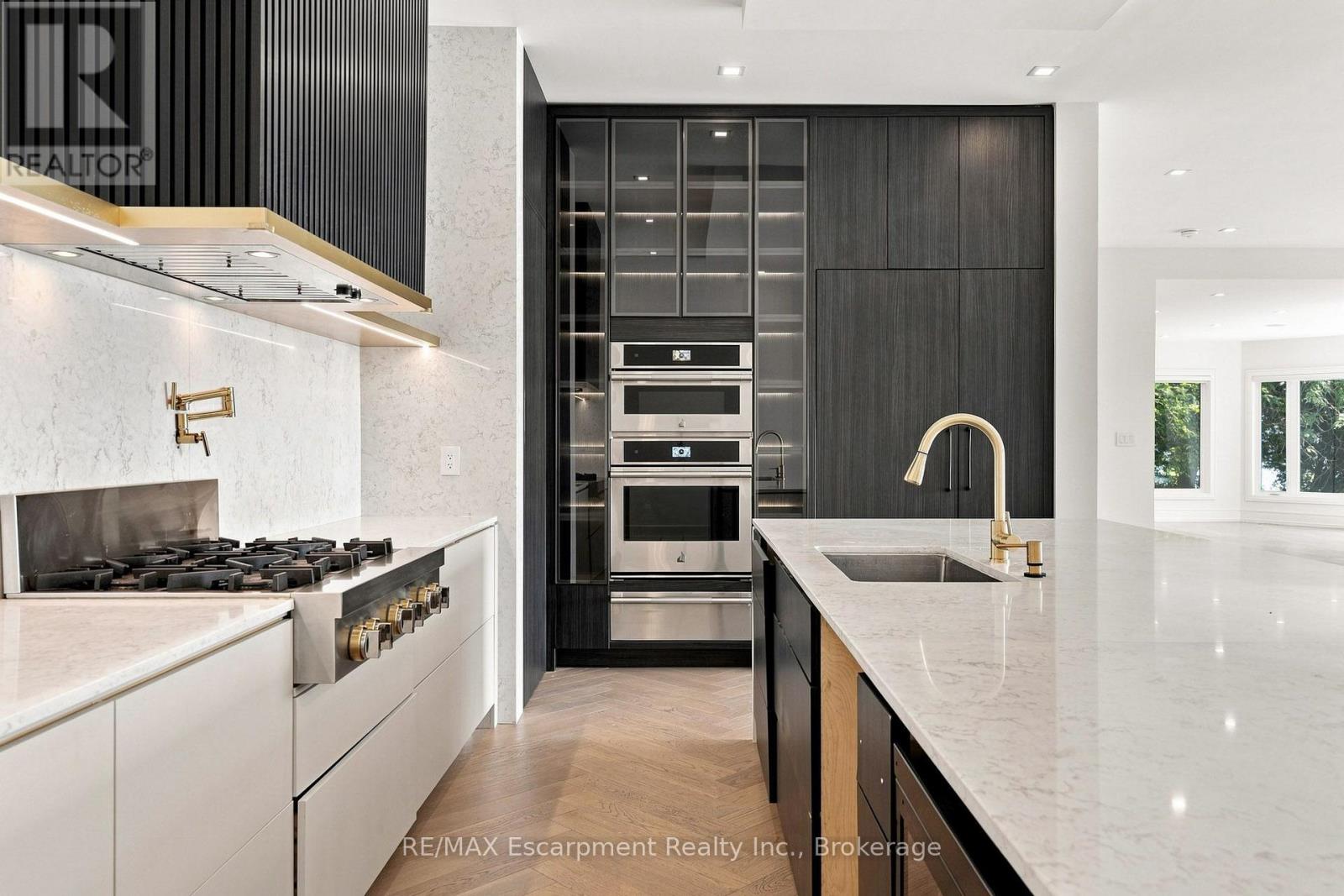 100 APPLEBY PLACE - 18