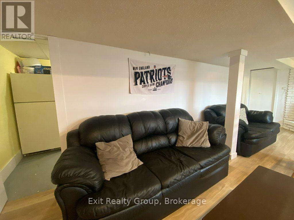 130 PETERSON STREET - Image 37