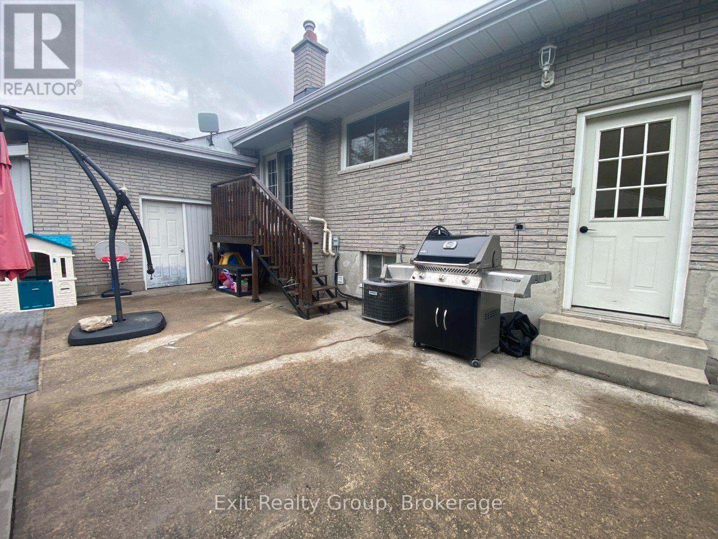 130 PETERSON STREET - Image 45