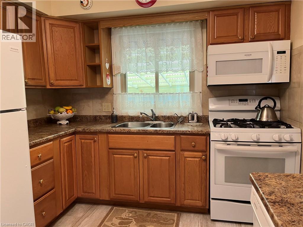 205 RYKERT Street - 5