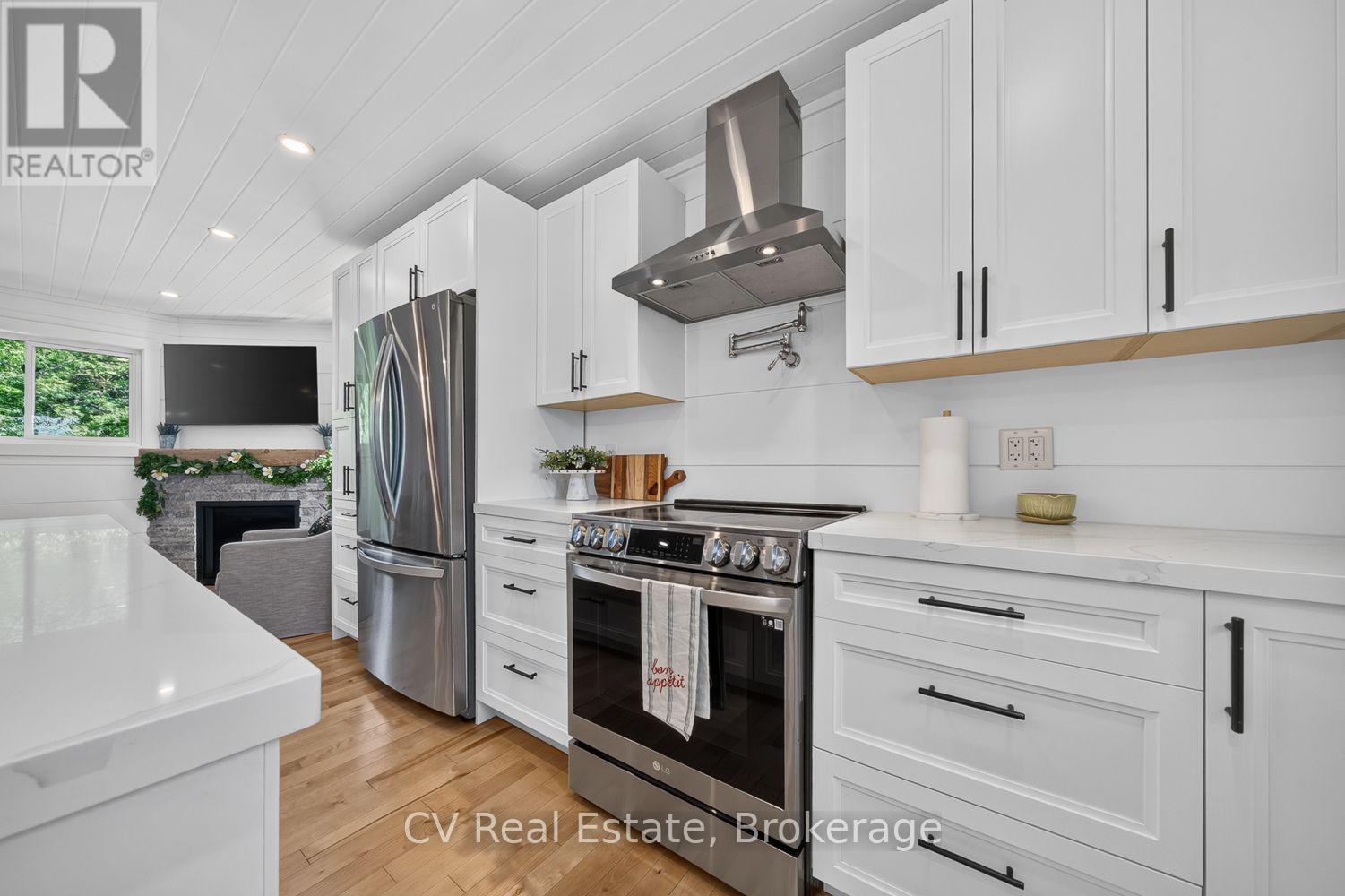 23 LOCK STREET - Image 13
