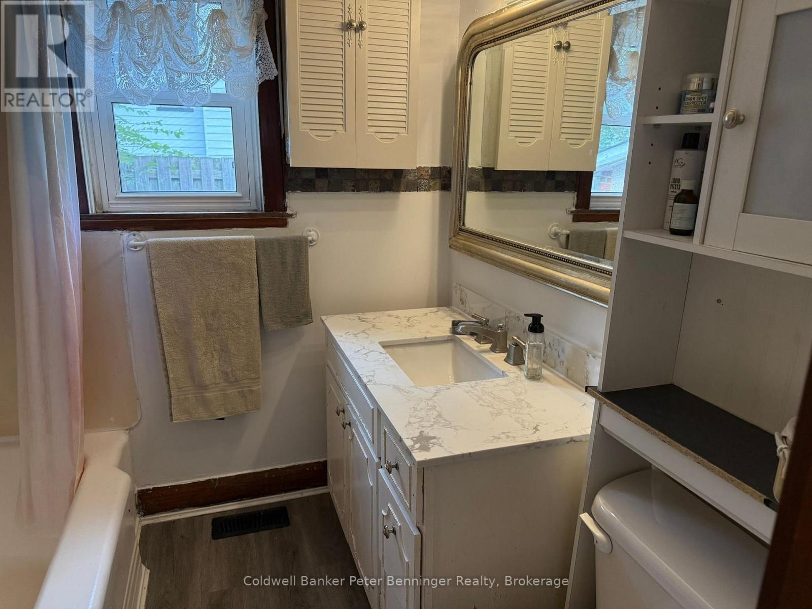 552 11TH AVENUE - 10