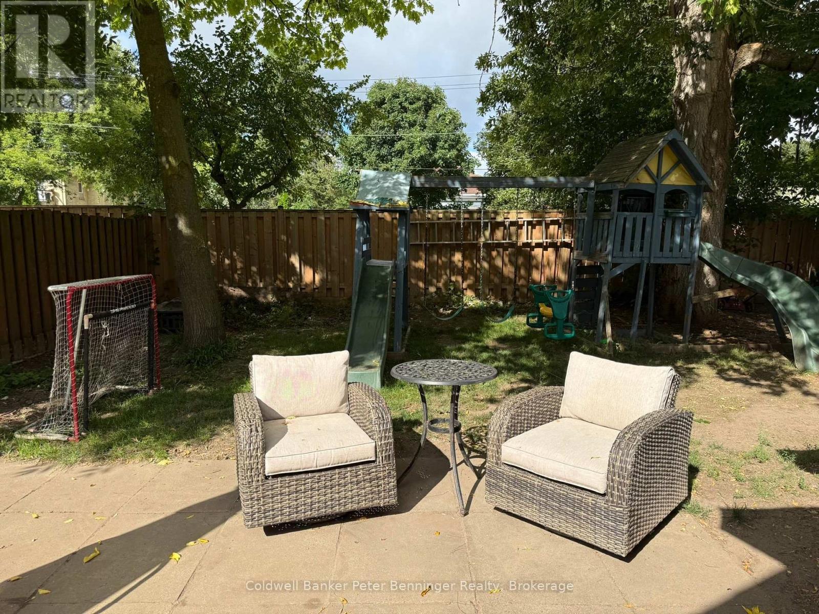 552 11TH AVENUE - 24