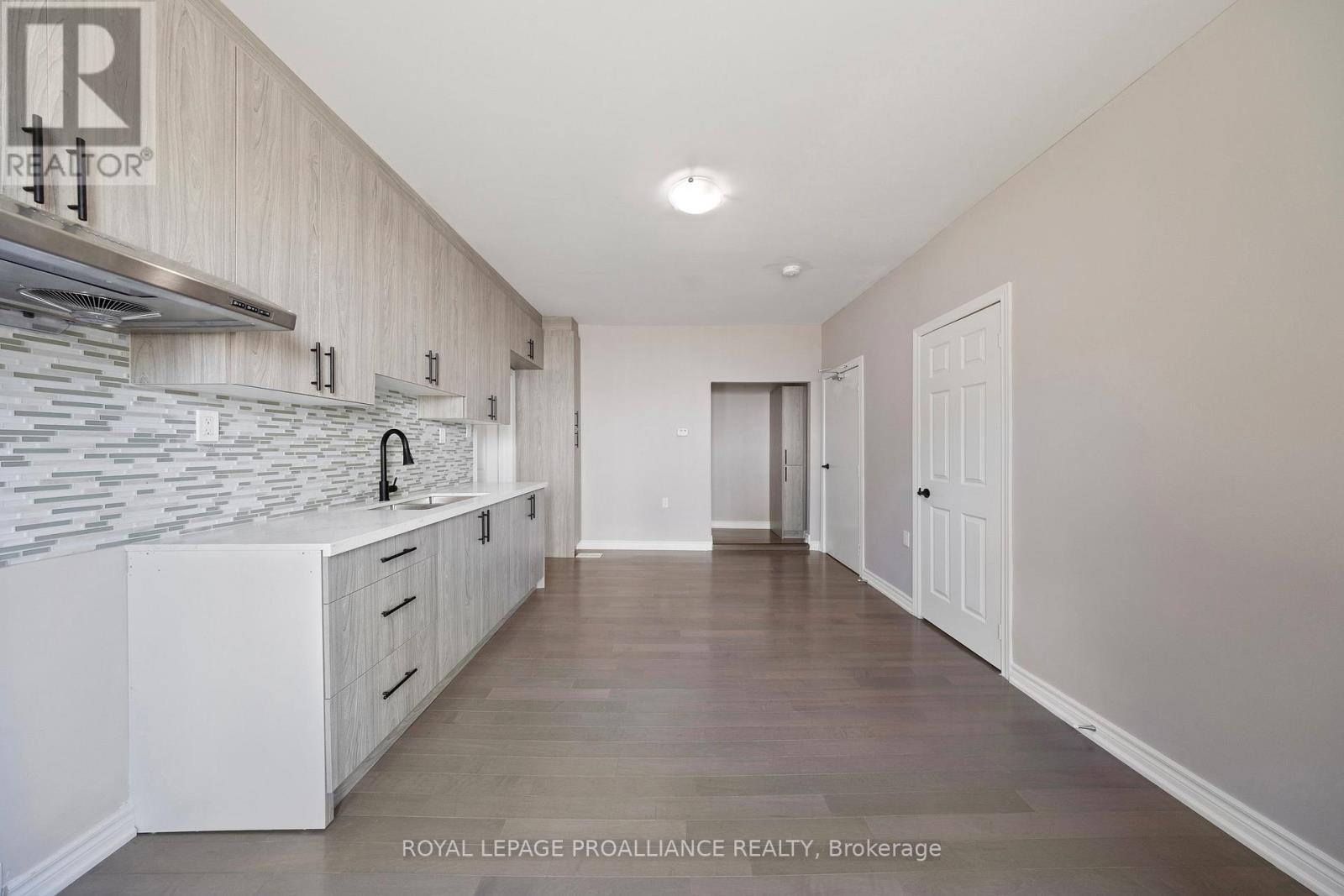 141 ONTARIO STREET - Image 13
