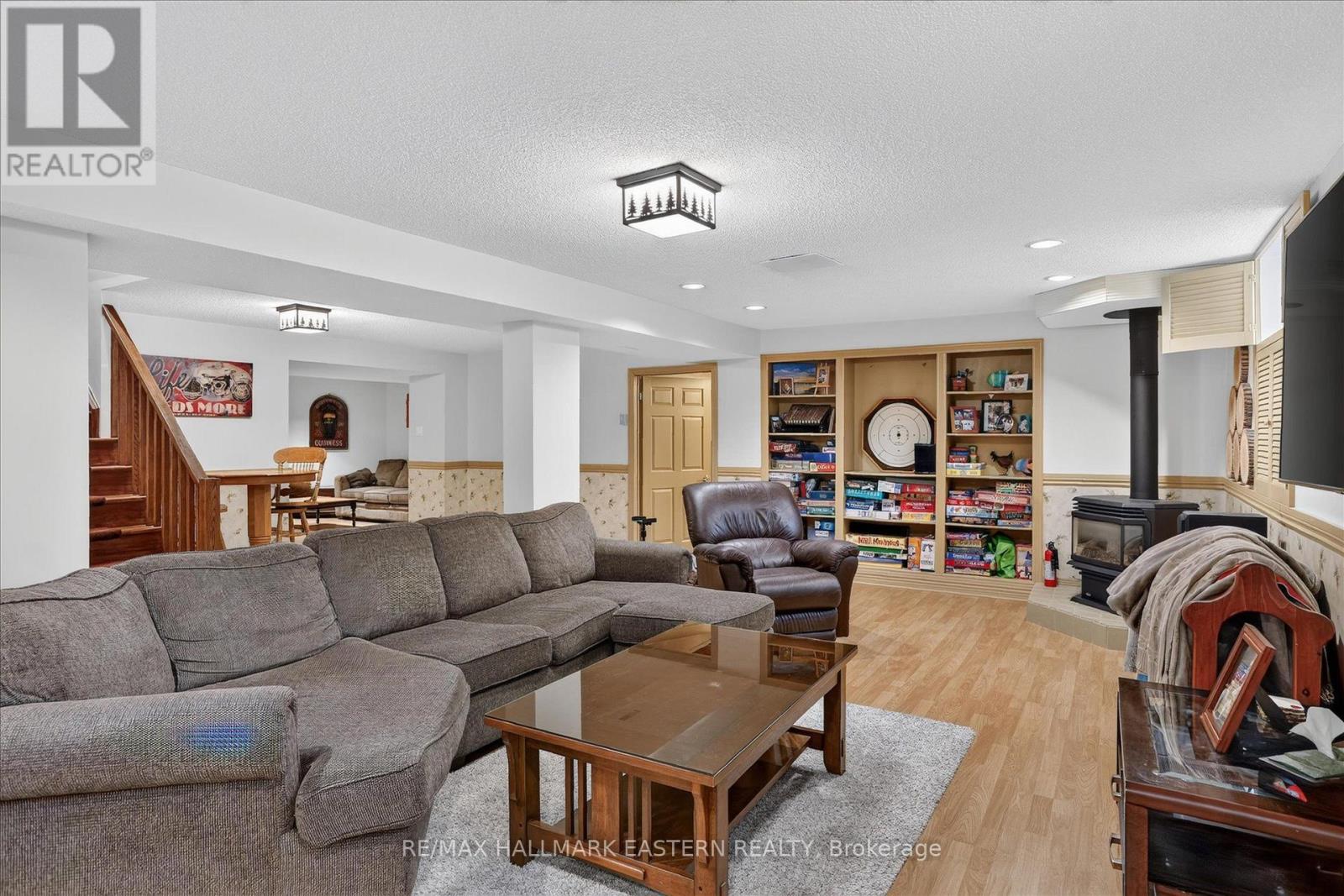 1650 SABLE COURT - Image 32