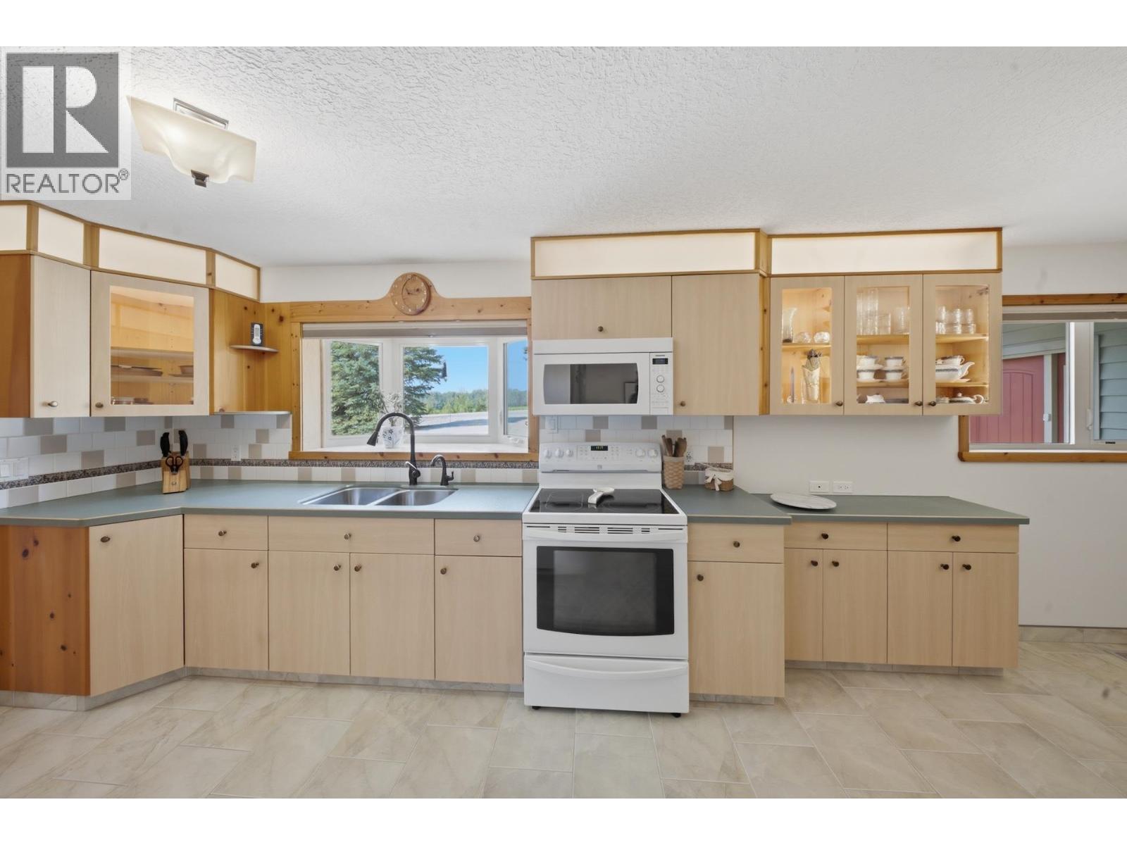 10381 271 ROAD - 8