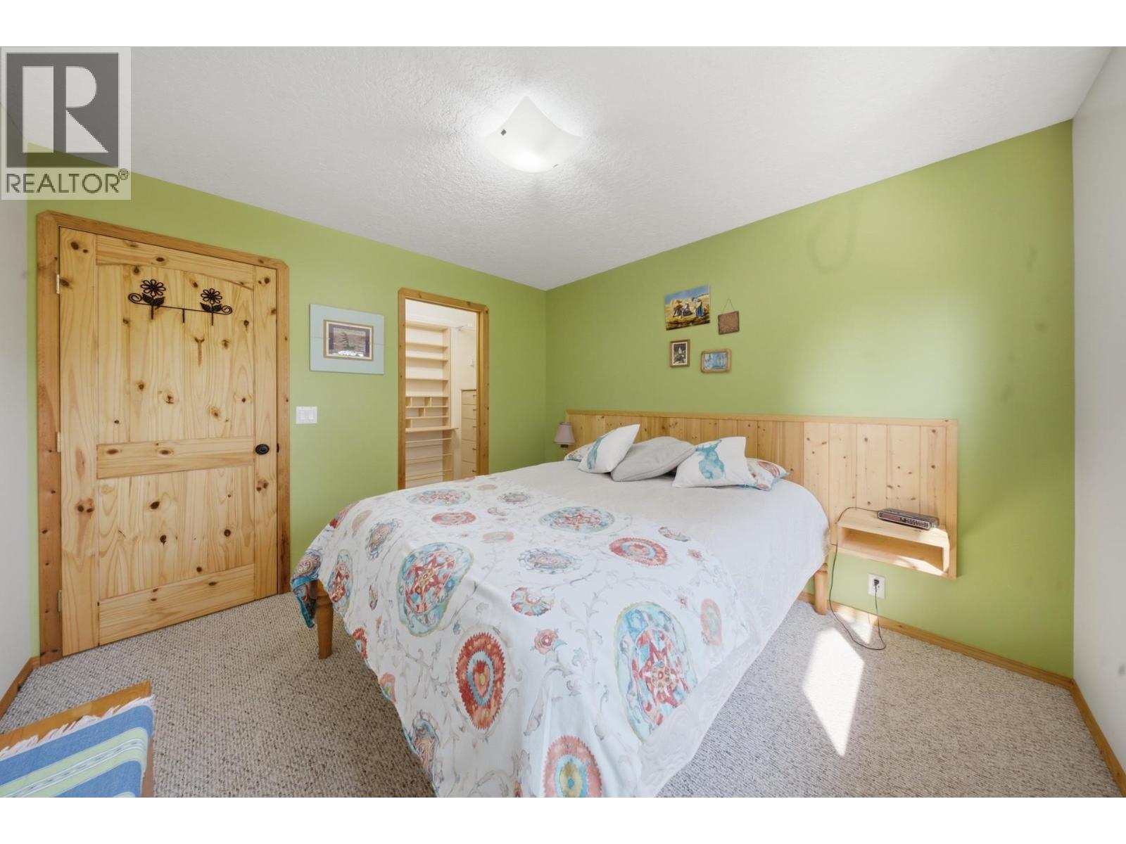10381 271 ROAD - Image 24
