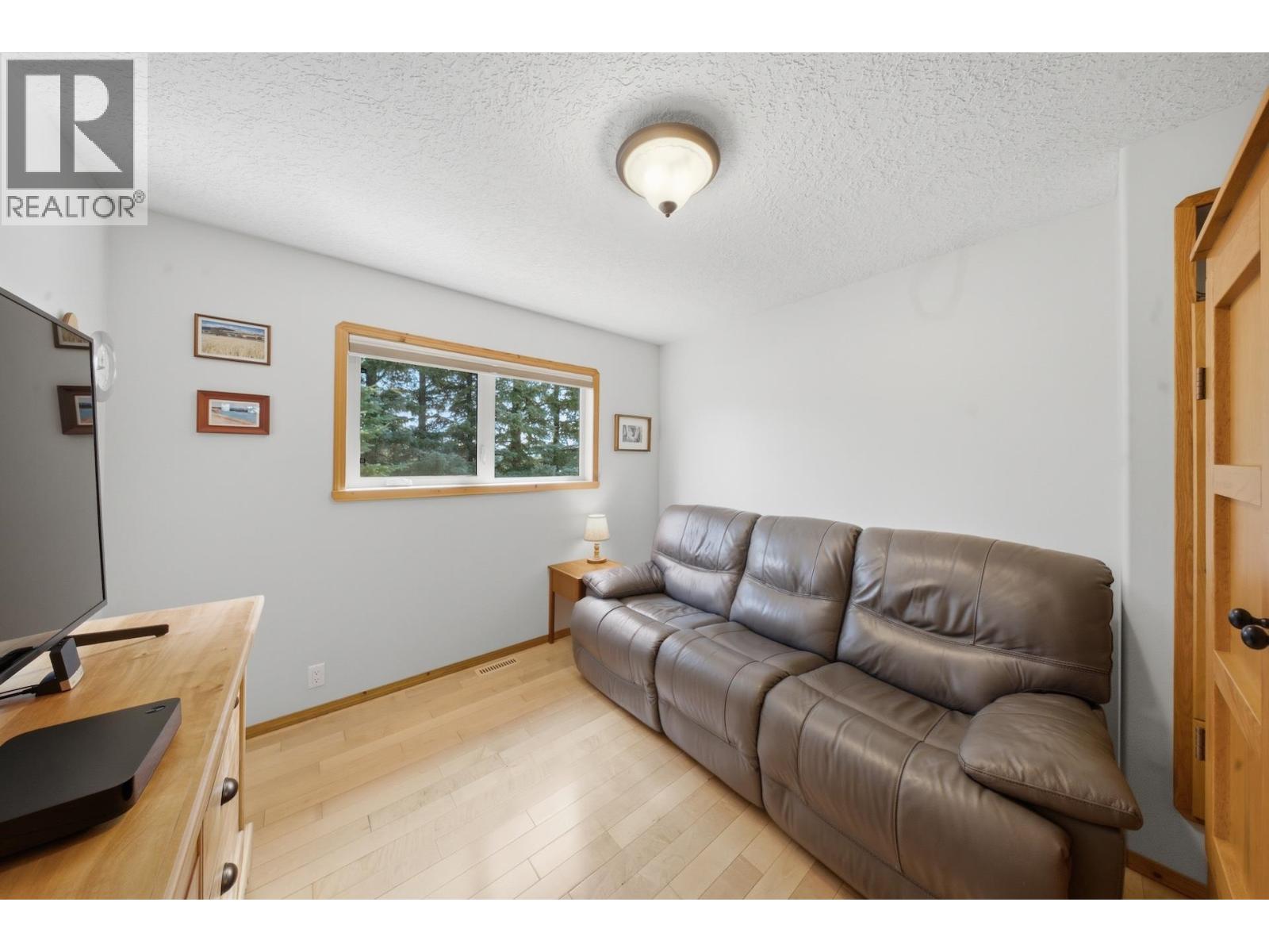 10381 271 ROAD - Image 25