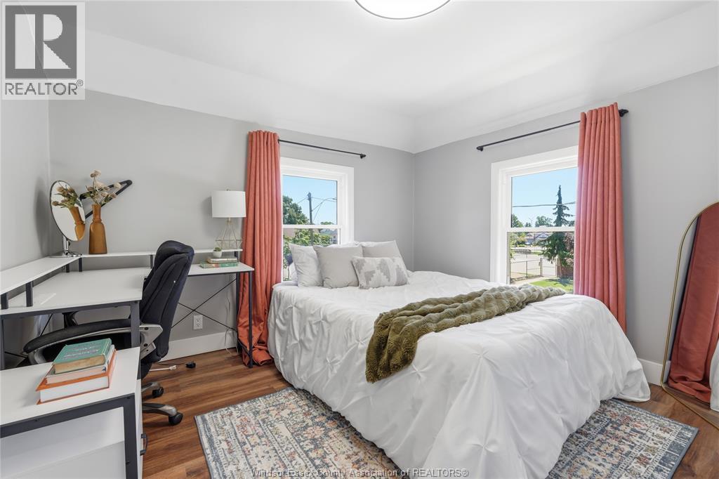 8 ST. CLAIR STREET - Image 26