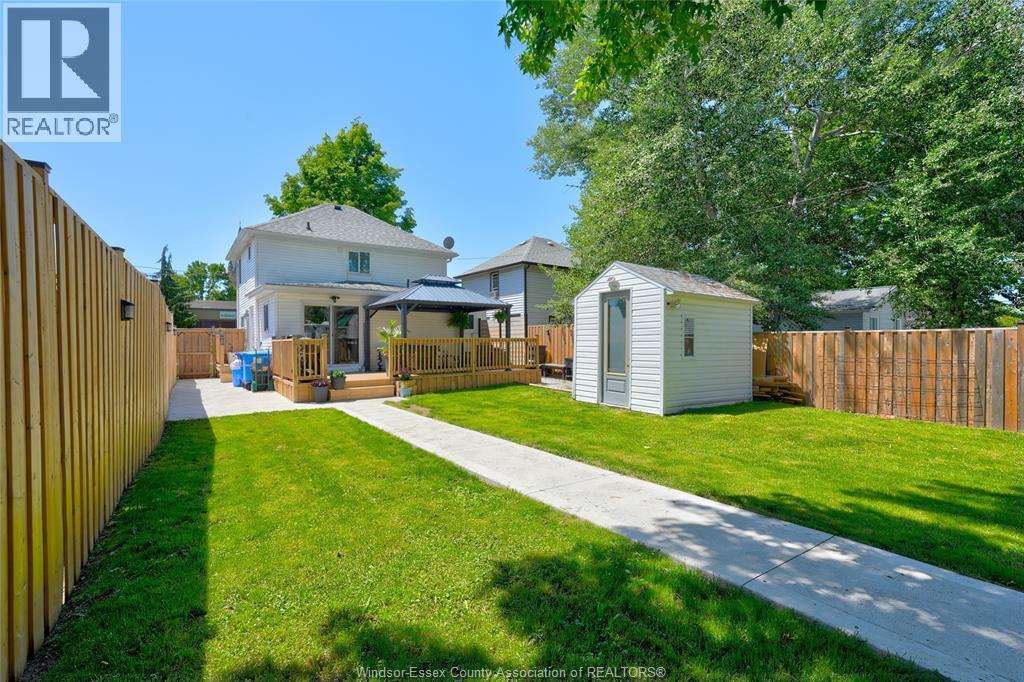 8 ST. CLAIR STREET - 32