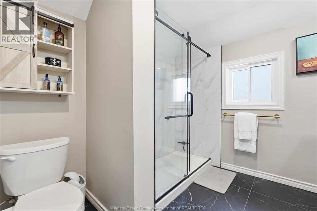8 ST. CLAIR STREET - Image 24