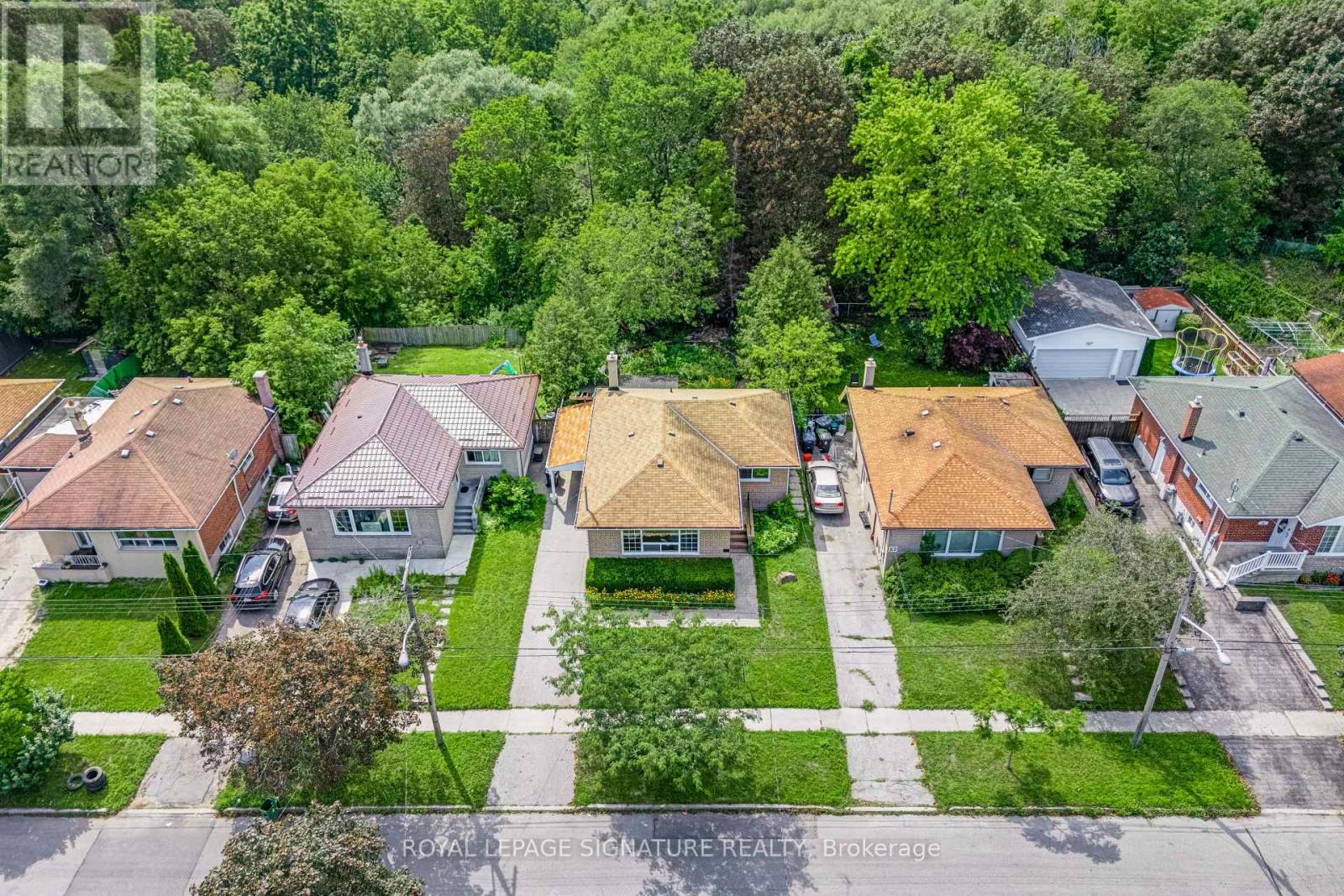 50 CELESTE DRIVE - 26