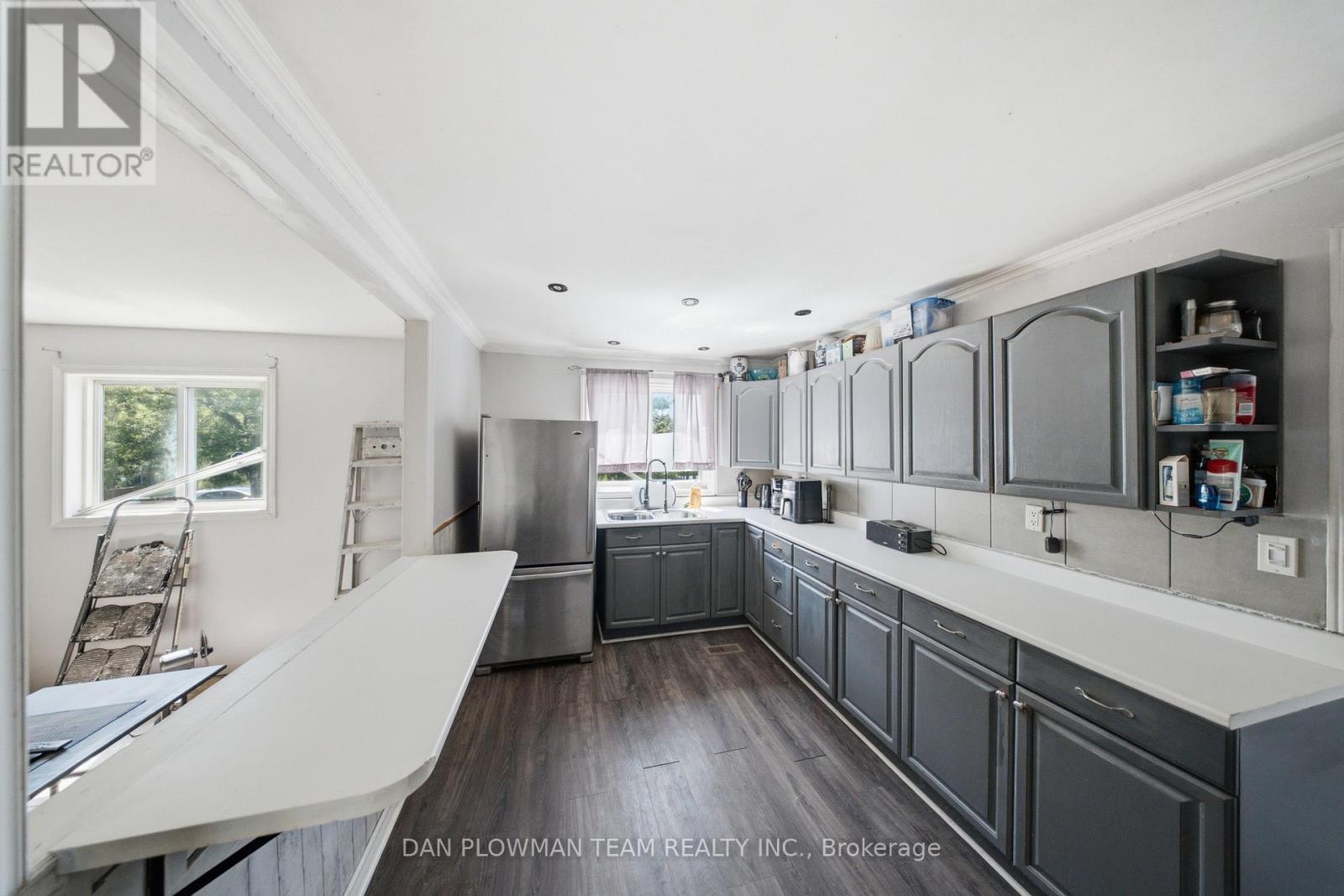 387 ALBERT STREET - 13