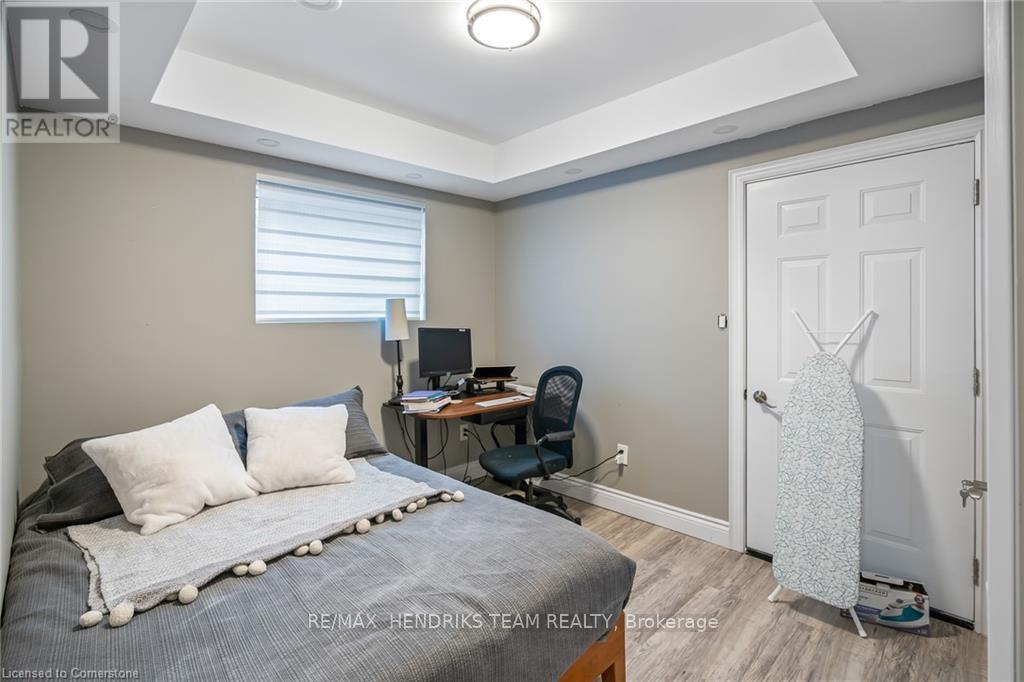 4 FRONT STREET - Image 36