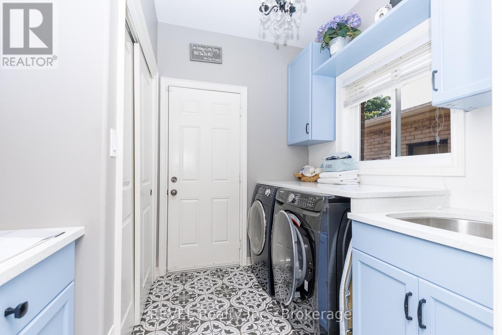 374 HILLSDALE ROAD - 16