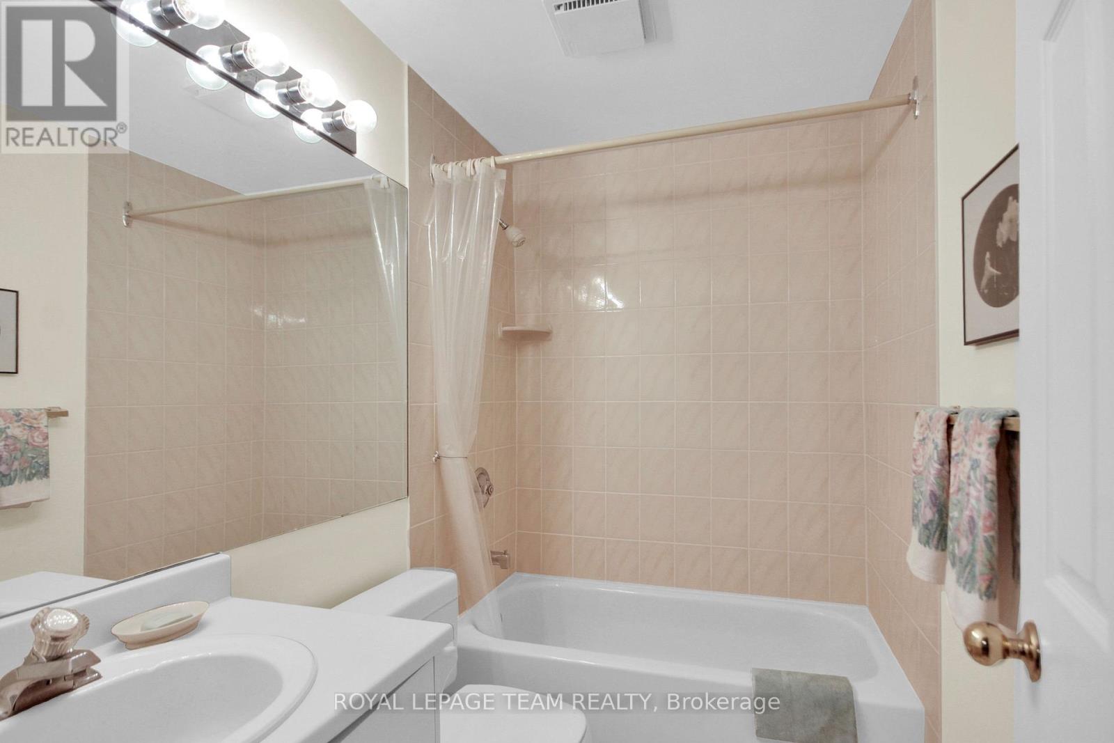 4 Bed, 4 Bath House for Sale in Ottawa – 550B QUEEN ELIZABETH DRIVE, Ottawa – MLS# X13682984 - Image 45