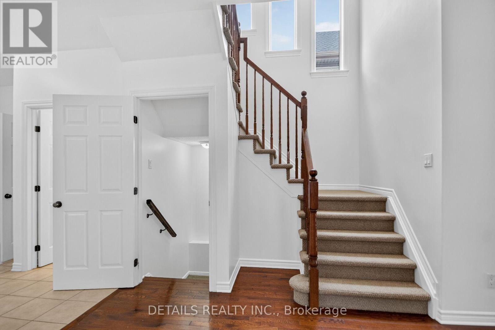 250 FLODDEN WAY - 36