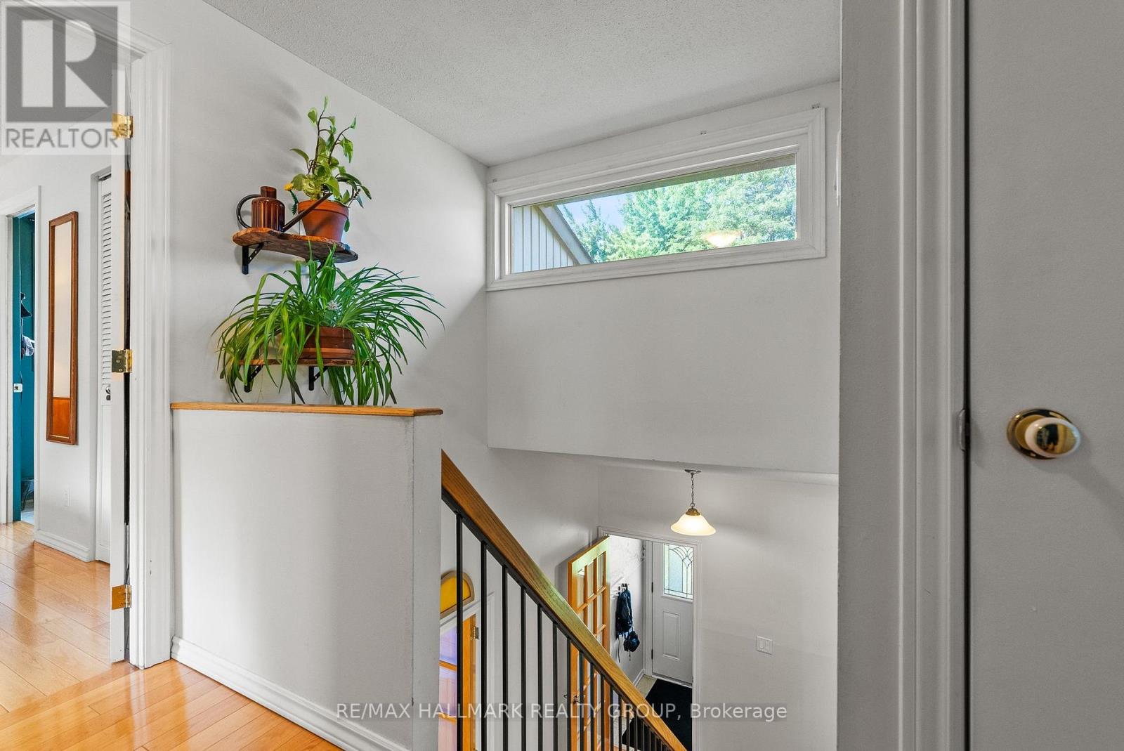 3 Bed, 3 Bath House for Sale in Ottawa – 932 BEAUCLAIRE DRIVE, Ottawa – MLS# X13683096 - Image 15