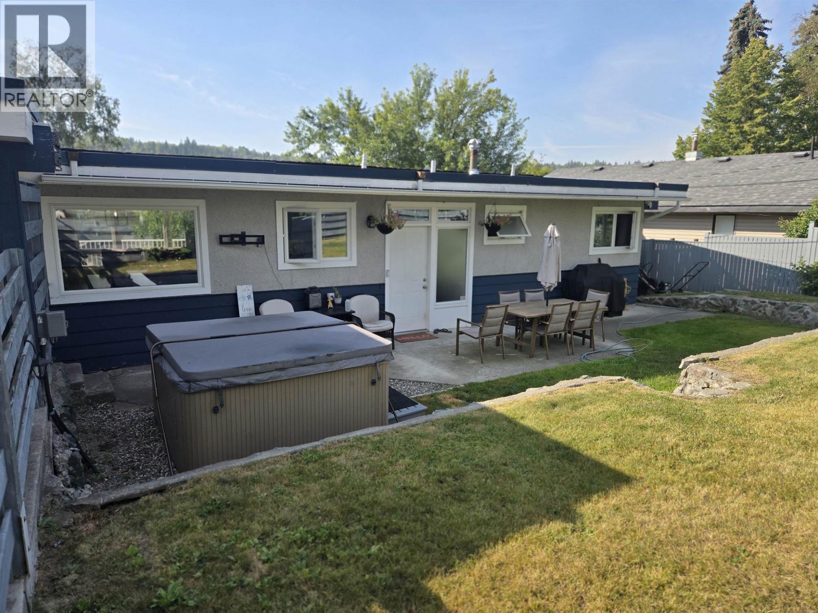 1263 JOHNSTON AVENUE - 2