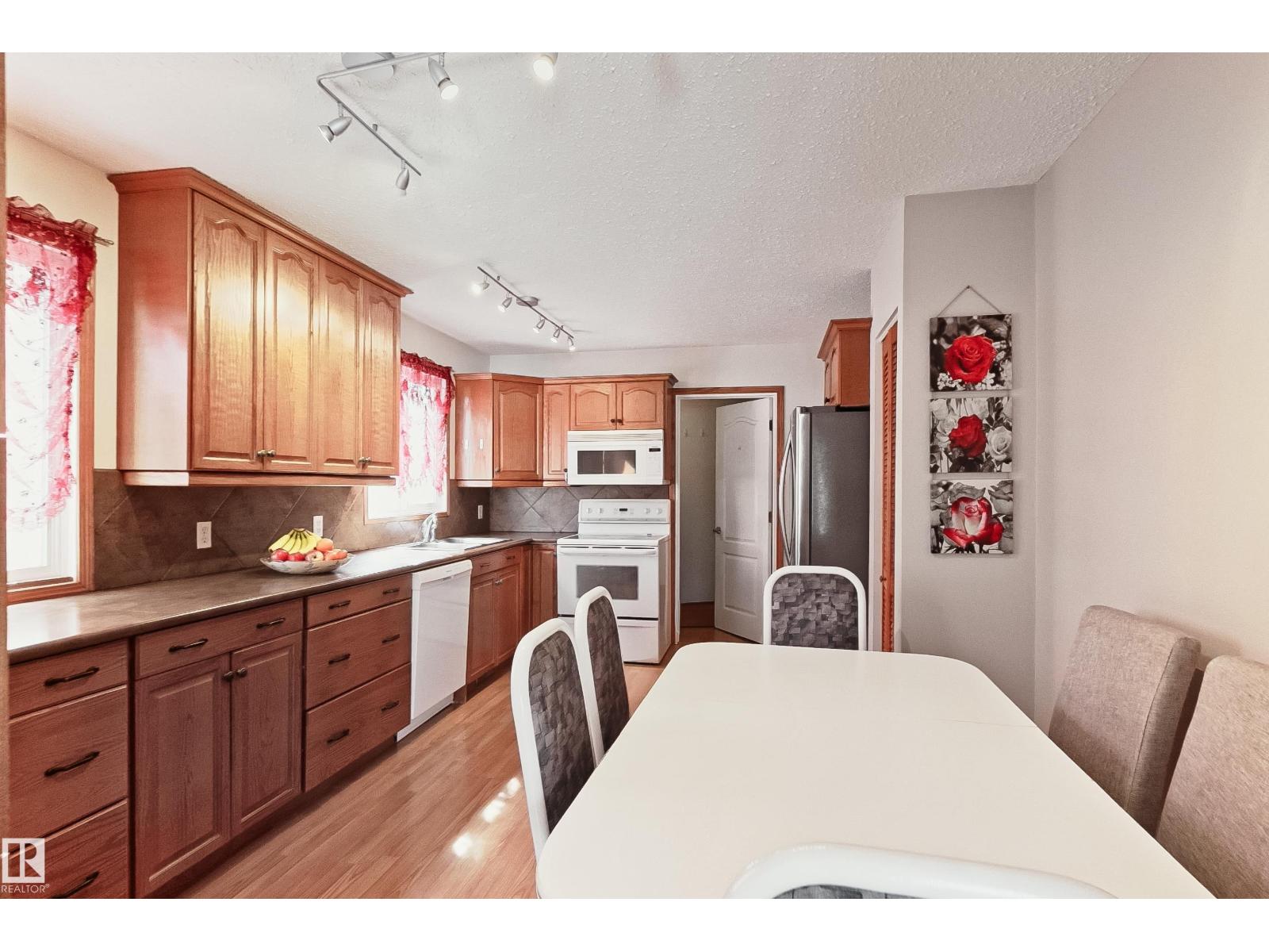 10031 173 AV NW - Image 6