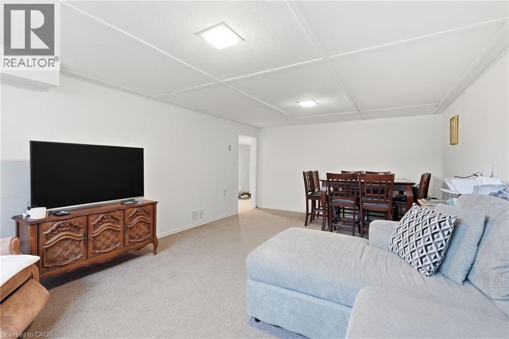 10 TAYLOR Crescent - Image 24