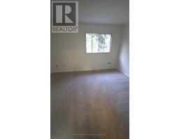 1329 Montclair Drive, Oakville, ON L6H1Z3 Photo 13