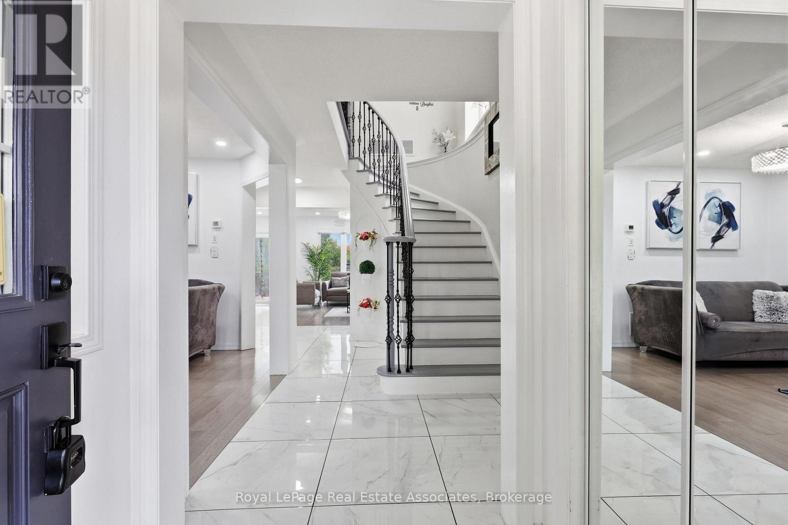 392 TONELLI LANE - 4