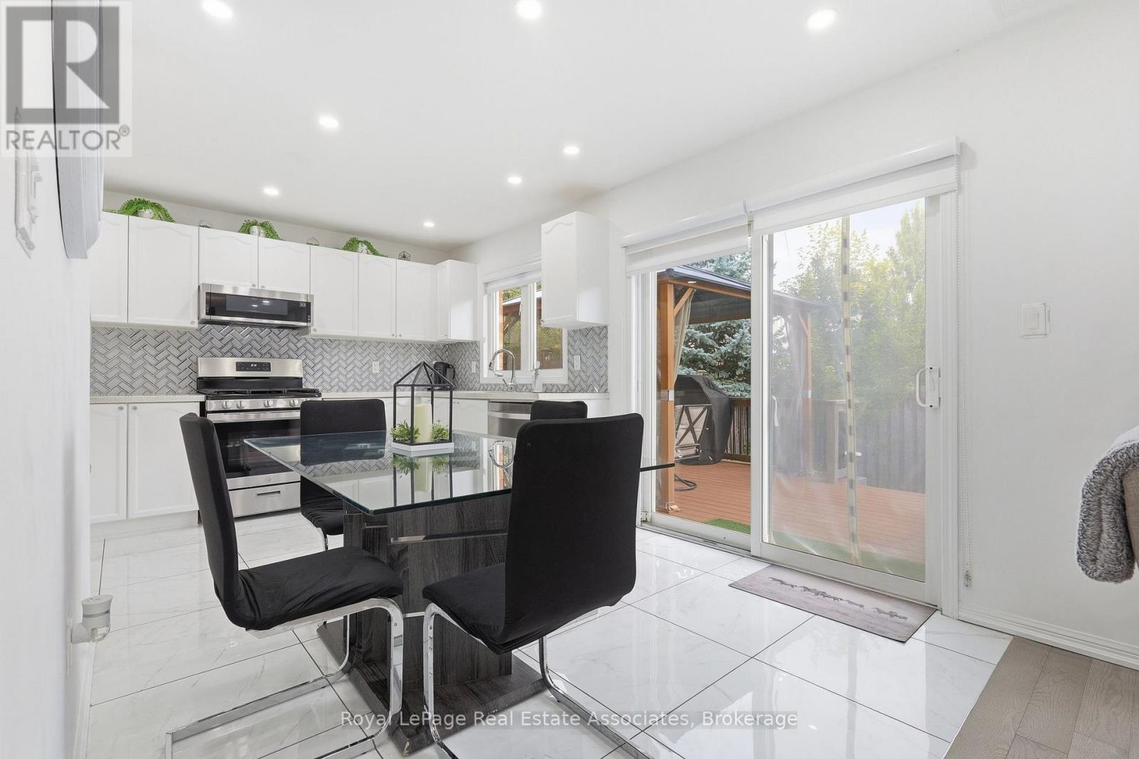 392 TONELLI LANE - 8