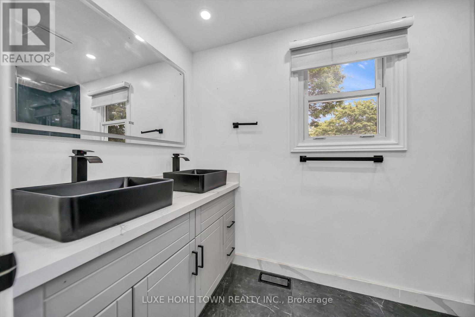 37 FERMAN DRIVE - Image 24
