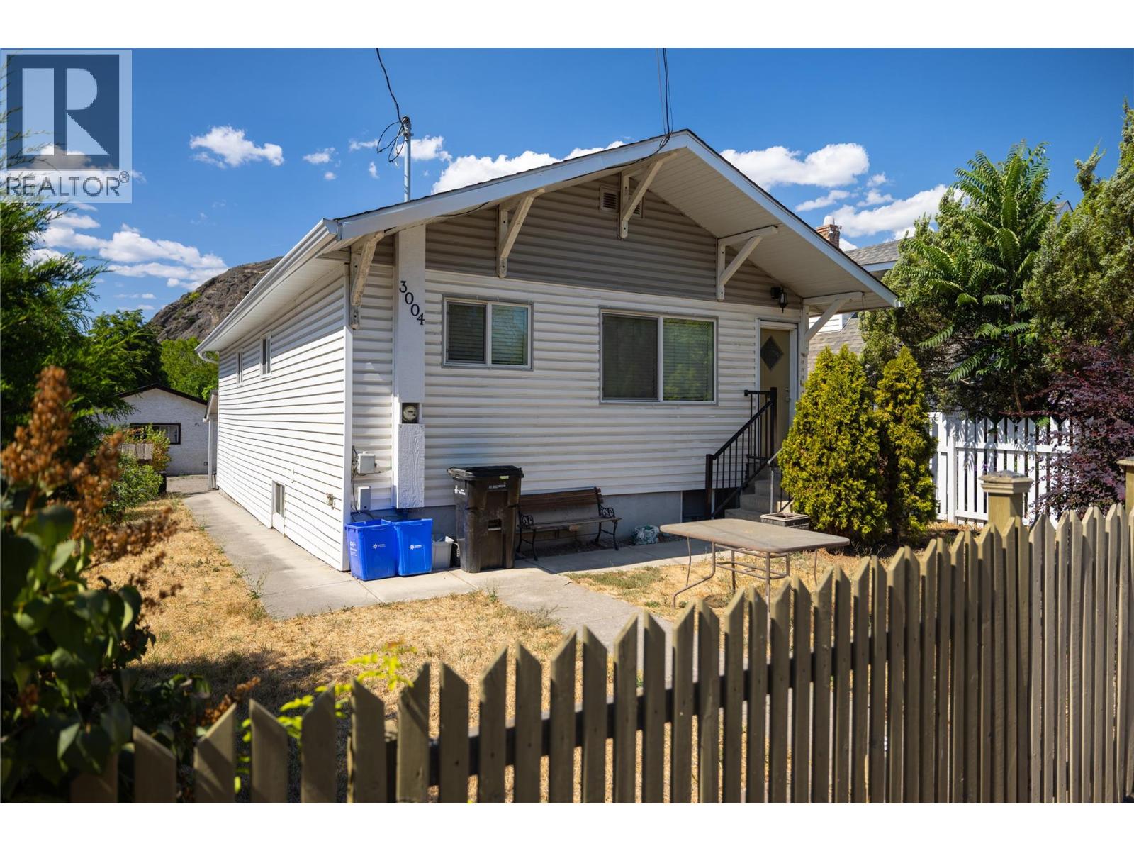 3004 38 Street - 1