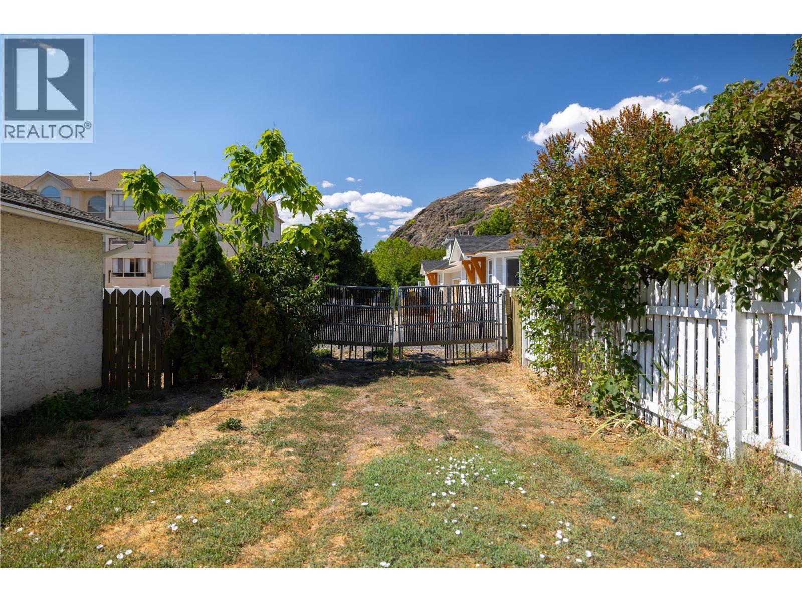 3004 38 Street - 19