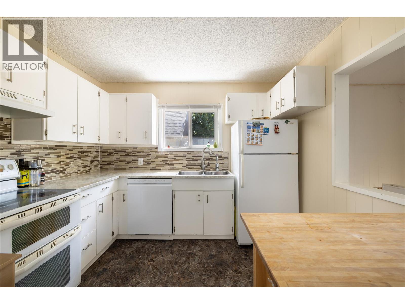 3004 38 Street, Vernon