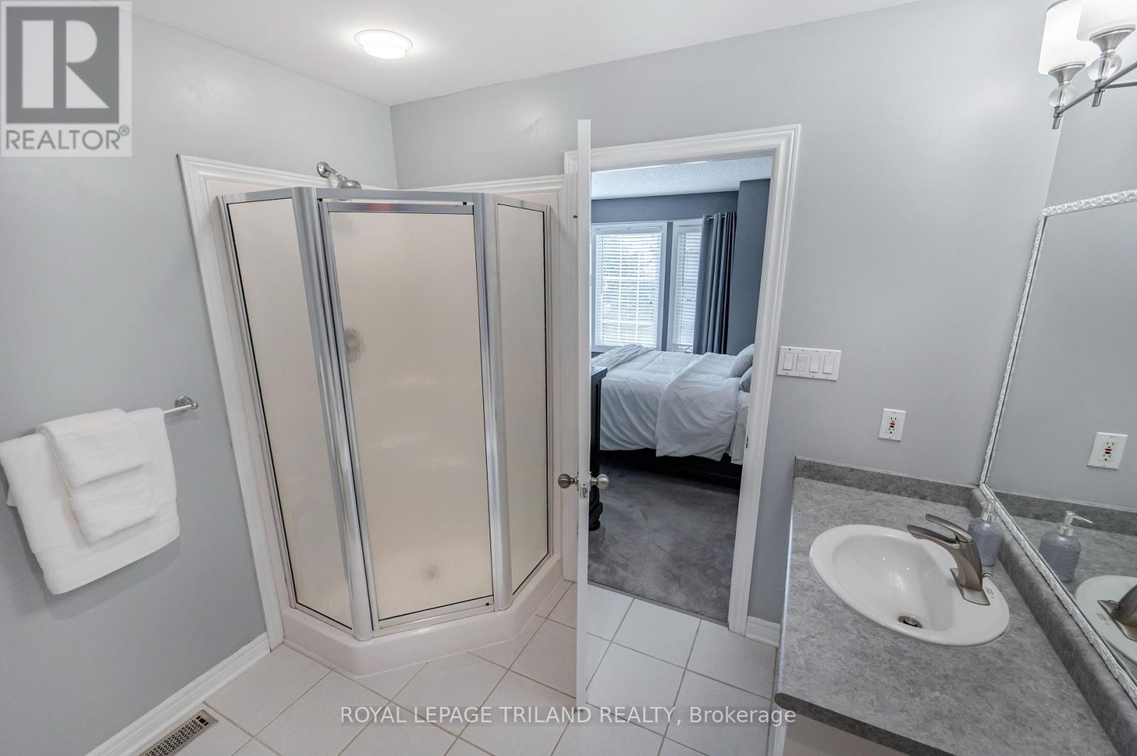 446 SOUTH LEAKSDALE CIRCLE - Image 25