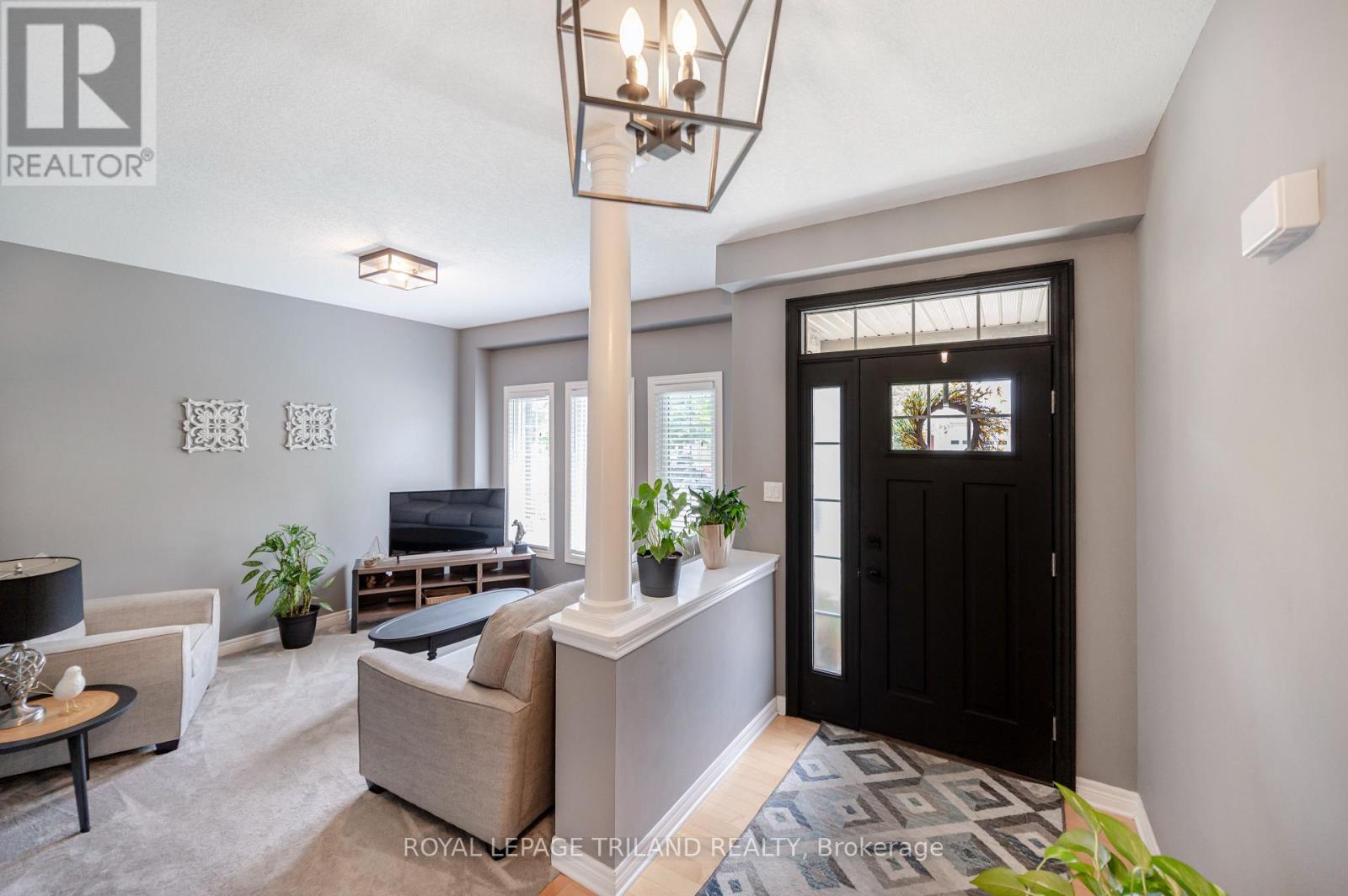 446 SOUTH LEAKSDALE CIRCLE - Image 4