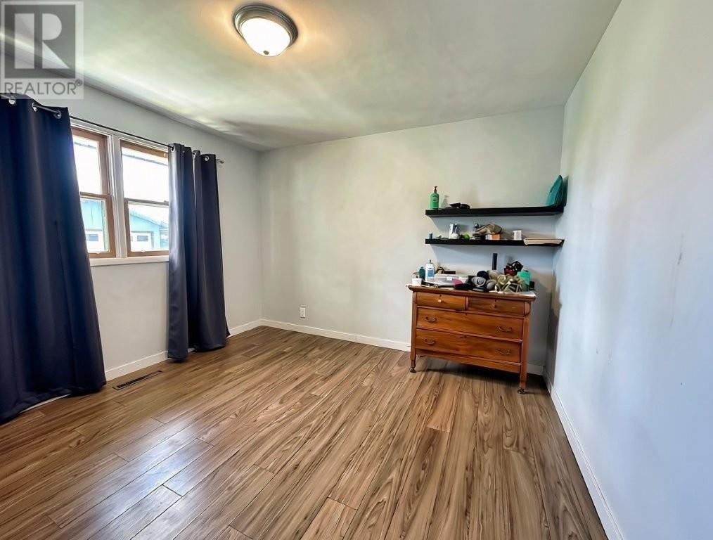464 James Street S - 14