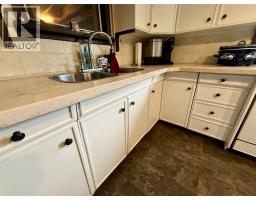 Den - 1094 Wanjoff Road, Robson, BC V0G1X0 Photo 9