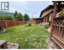 1094 Wanjoff Road, Robson, BC V0G1X0 Photo 45