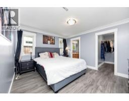 1048 Woodsworth Road, Gibsons, BC V0N1V7 Photo 19