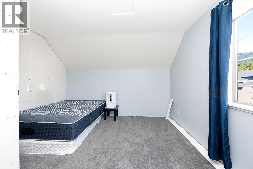 1048 WOODSWORTH ROAD, Gibsons