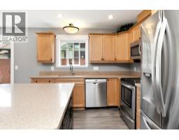 1048 Woodsworth Road, Gibsons, BC V0N1V7 Photo 9