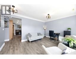 1048 Woodsworth Road, Gibsons, BC V0N1V7 Photo 6