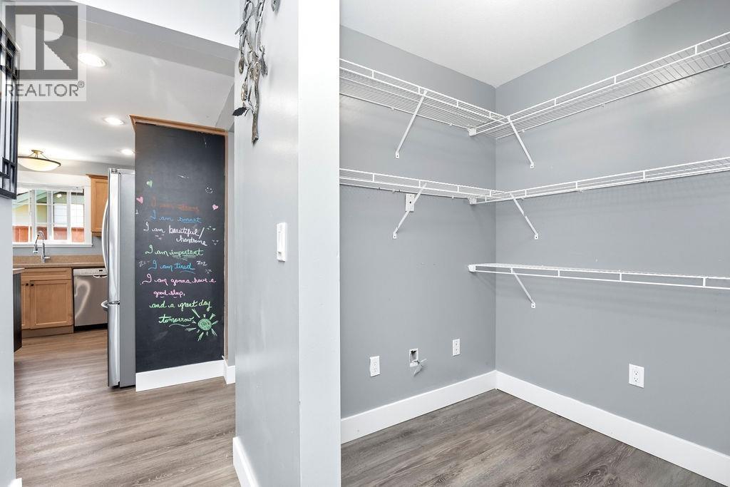 1048 WOODSWORTH ROAD, Gibsons
