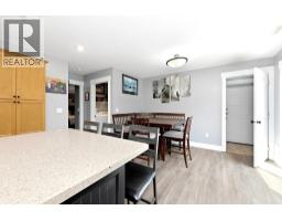 1048 Woodsworth Road, Gibsons, BC V0N1V7 Photo 15
