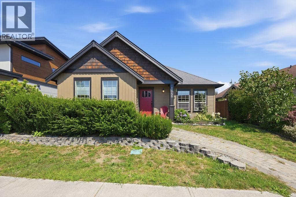 1048 WOODSWORTH ROAD, Gibsons