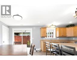 1048 Woodsworth Road, Gibsons, BC V0N1V7 Photo 16